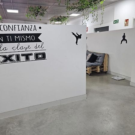 Hostal Kaizen La Nucía Exteriér fotografie